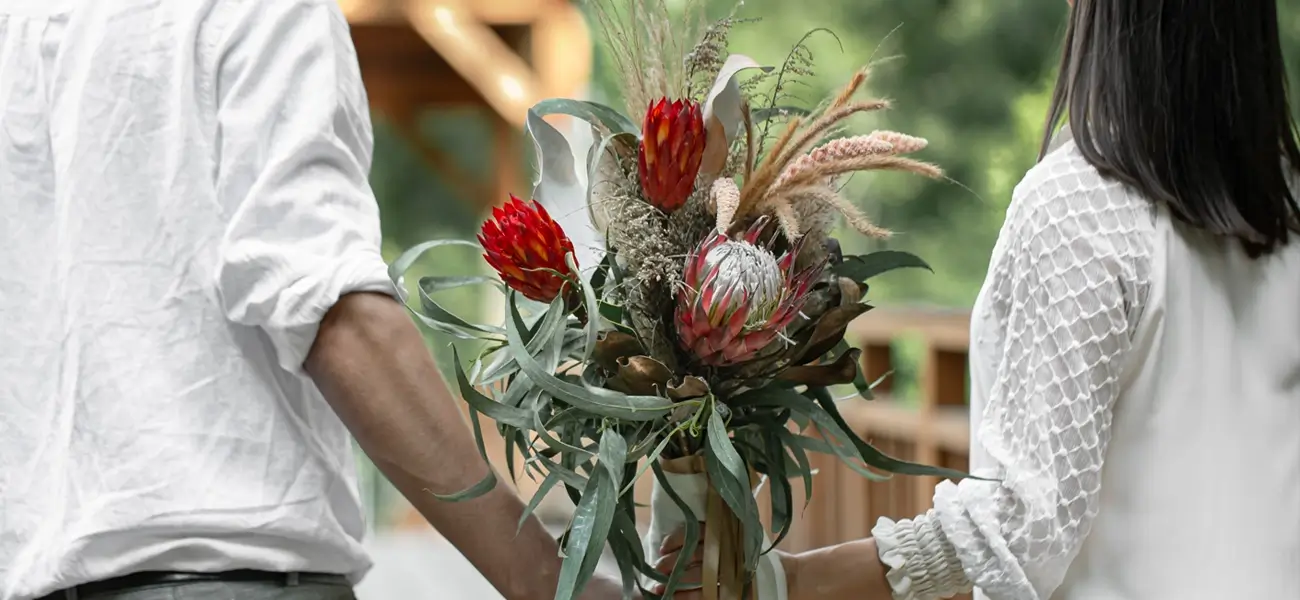 De-saturated Elements